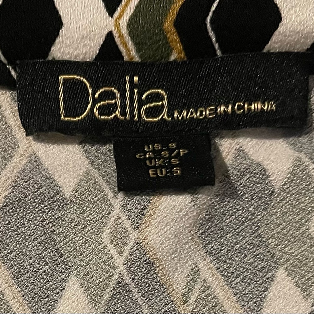 Dalia Geometric Patterned Blouse - Size Small - Picture 4 of 11